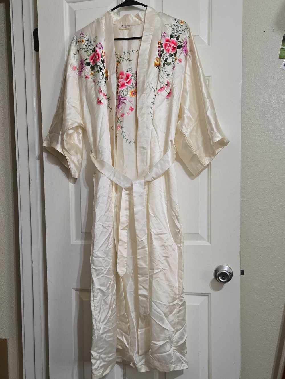Vintage Ivory Satin Floral Embroidered Kimono Robe with Pink Accents